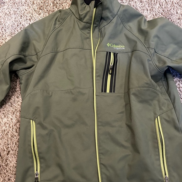 Columbia Titanium men’s shell jacket. - Picture 5 of 5